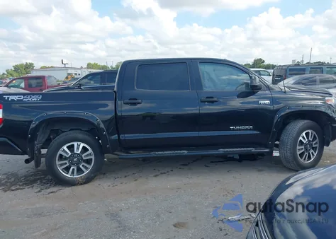 2018 Toyota Tundra Sr5 5.7L V8 z USA, uszkodzony, nr VIN 5TFDW5F12JX720521